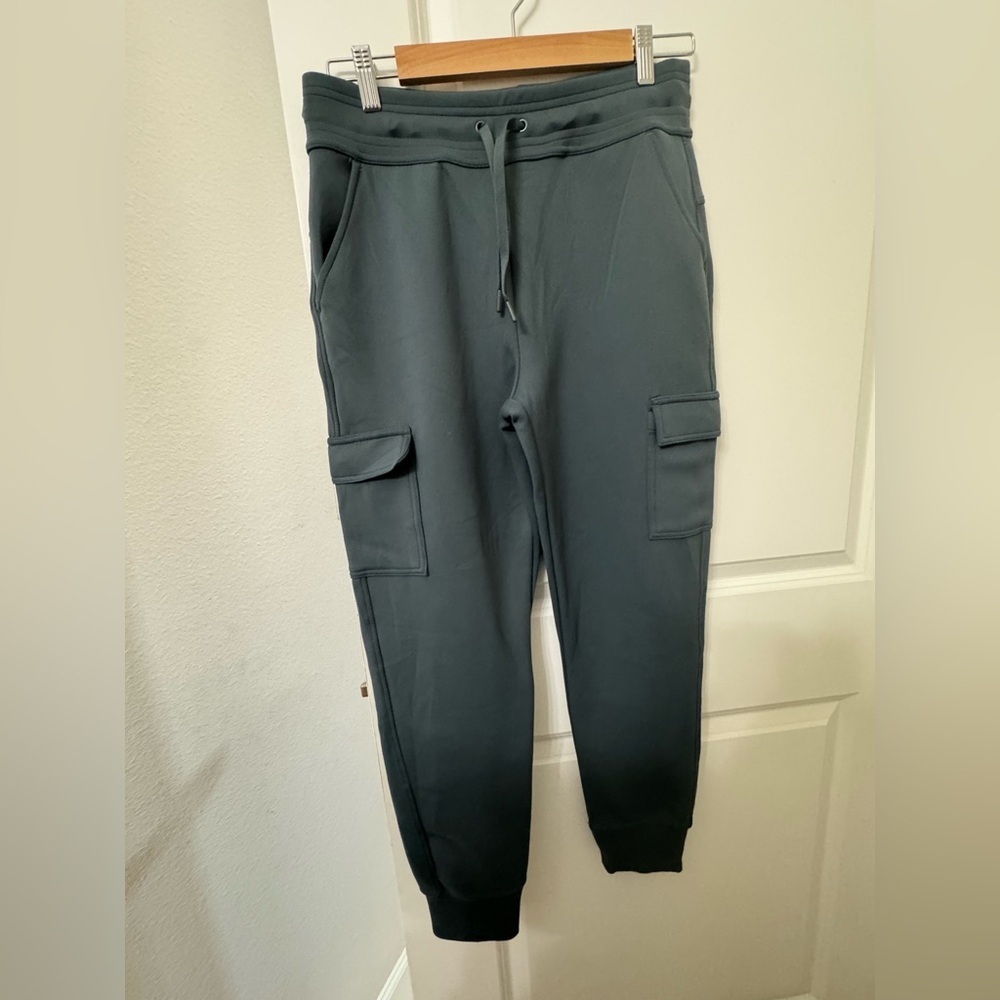 32 Degrees Woman’s Green Cargo Pants with Elastic Cuffs